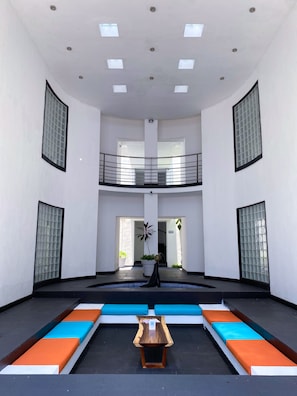 Lobby sitting area - Almarea Vacation Condo (Playa del Carmen)