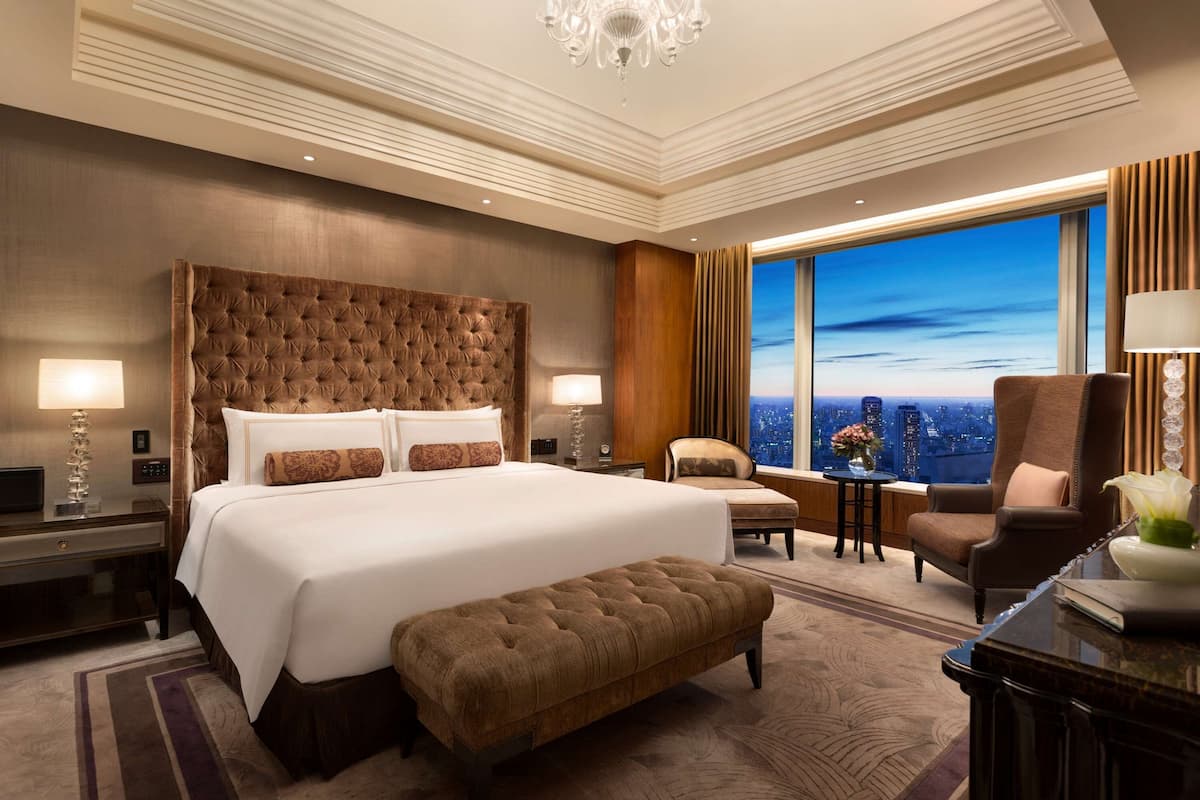 Shangri-La Suite