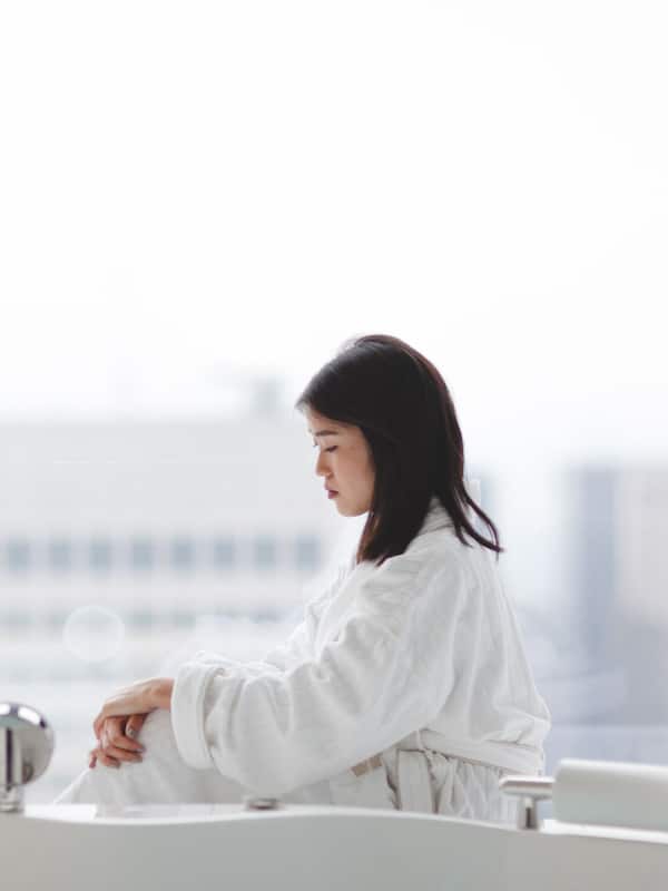 Combined shower/tub, designer toiletries, hair dryer, bathrobes