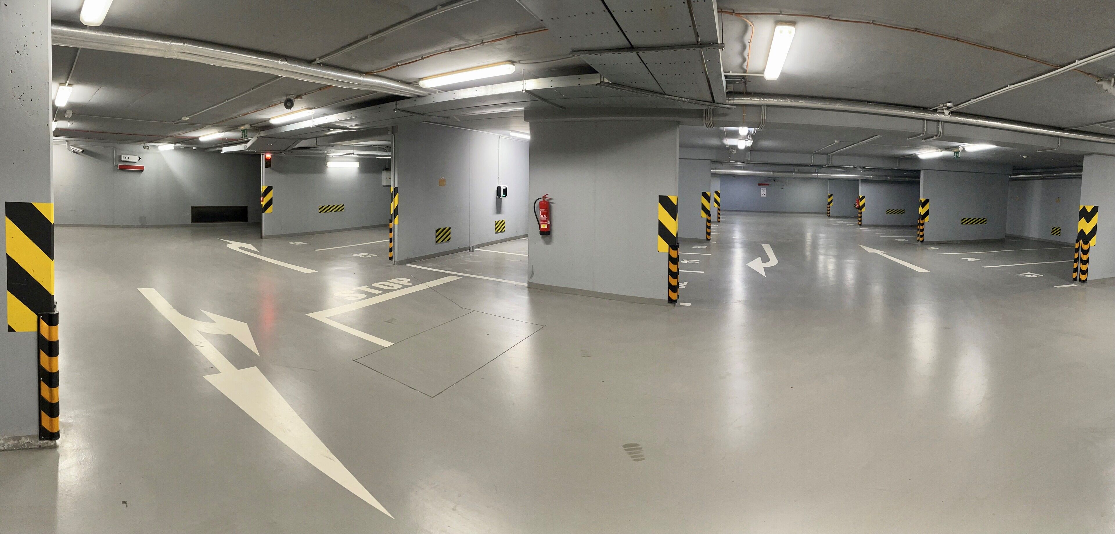 self-parking (surcharge) 650 per night