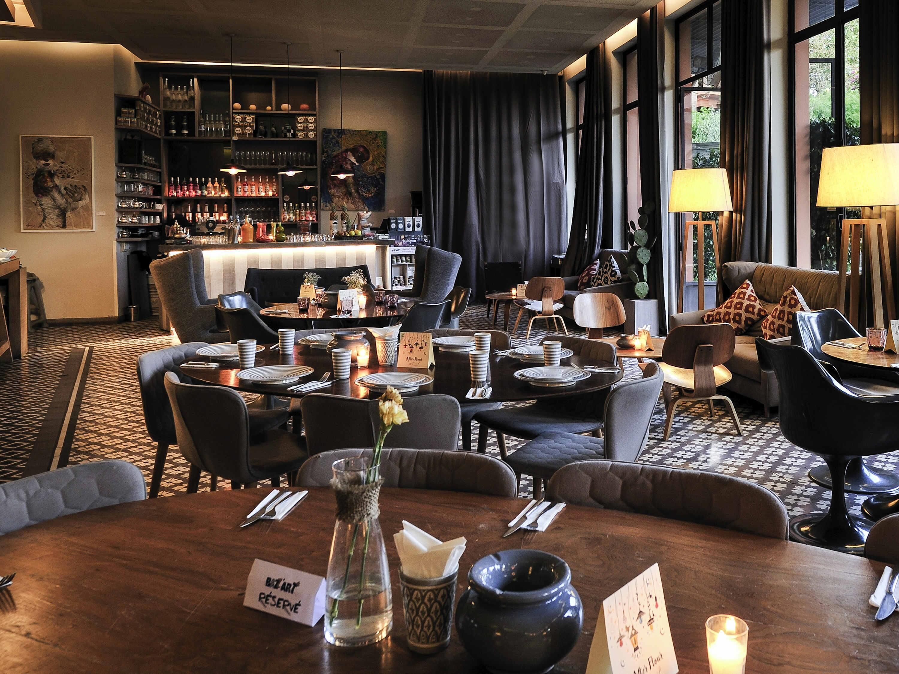 بوفيه فطور يوميًا بتكلفة قدرها (120 MAD للشخص)