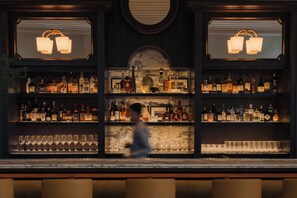 2 bars/lounges - Capella Singapore (Singapore)