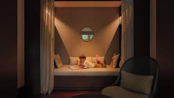 Colonial Manor | Property amenity