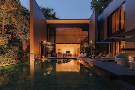 Sábanas italianas Frette, ropa de cama de alta calidad y minibar