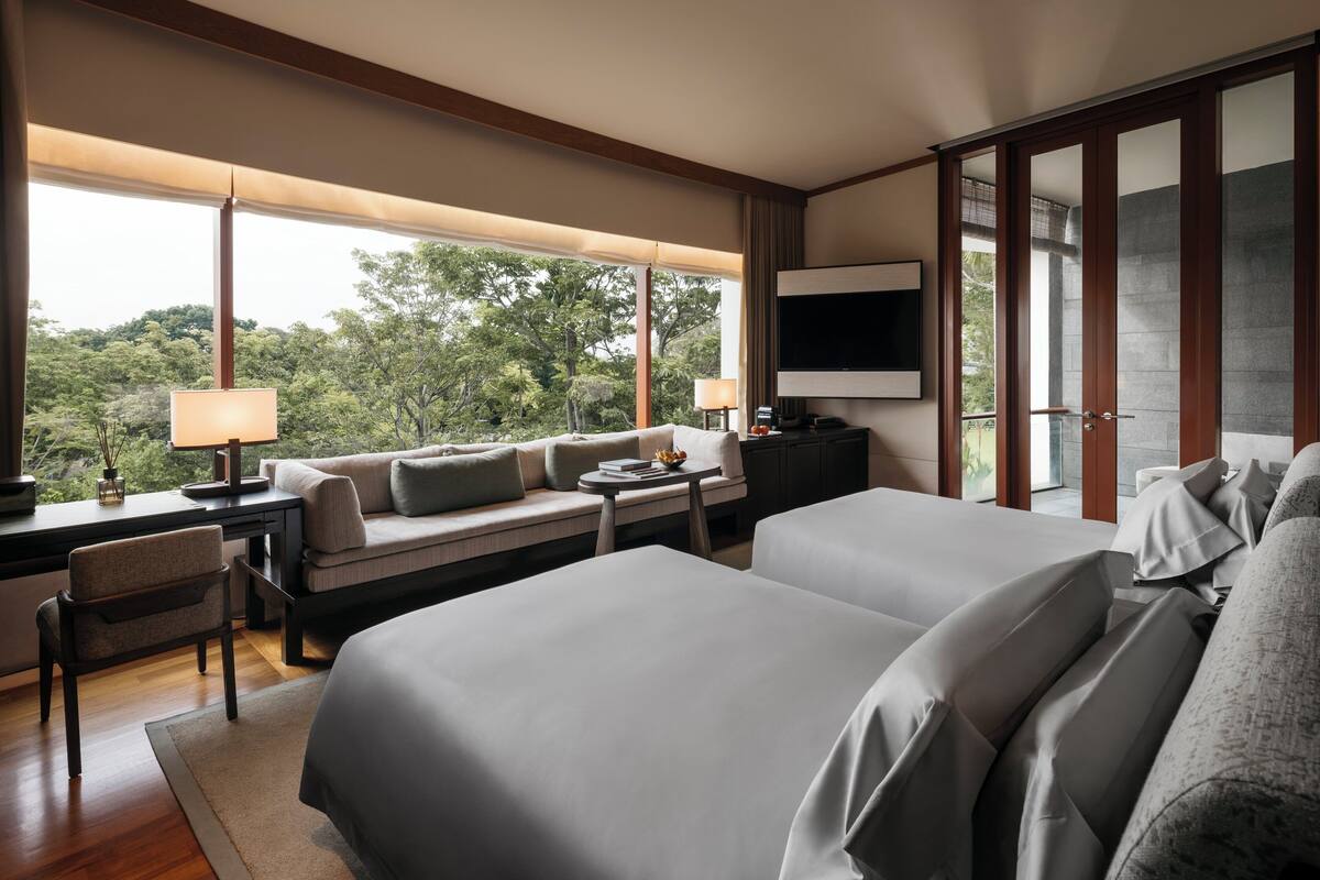 Kamar Premier, 2 Tempat Tidur Twin (Garden) | Seprai Frette Italia, seprai premium, minibar, dan brankas