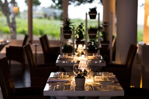 Breakfast, lunch and dinner served - Capofaro Locanda & Malvasia (Malfa)