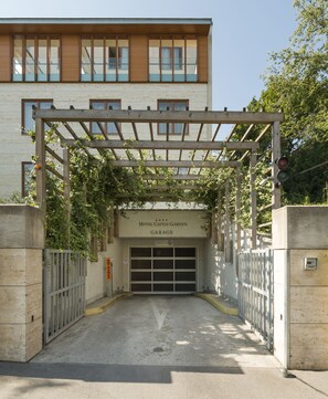 Exterior - Hotel Castle Garden (Budapest)