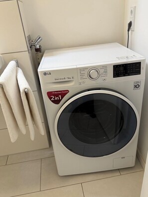 Deluxe Apartment | Bathroom - Fair Hotel Villa Diana Westend (Frankfurt)