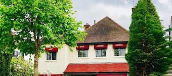 Oak Lodge Hotel