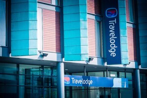 Exterior - Travelodge Dublin Airport South (Dublin)