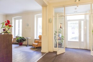 Reception - Le Beausejour (Plombieres-les-Bains)