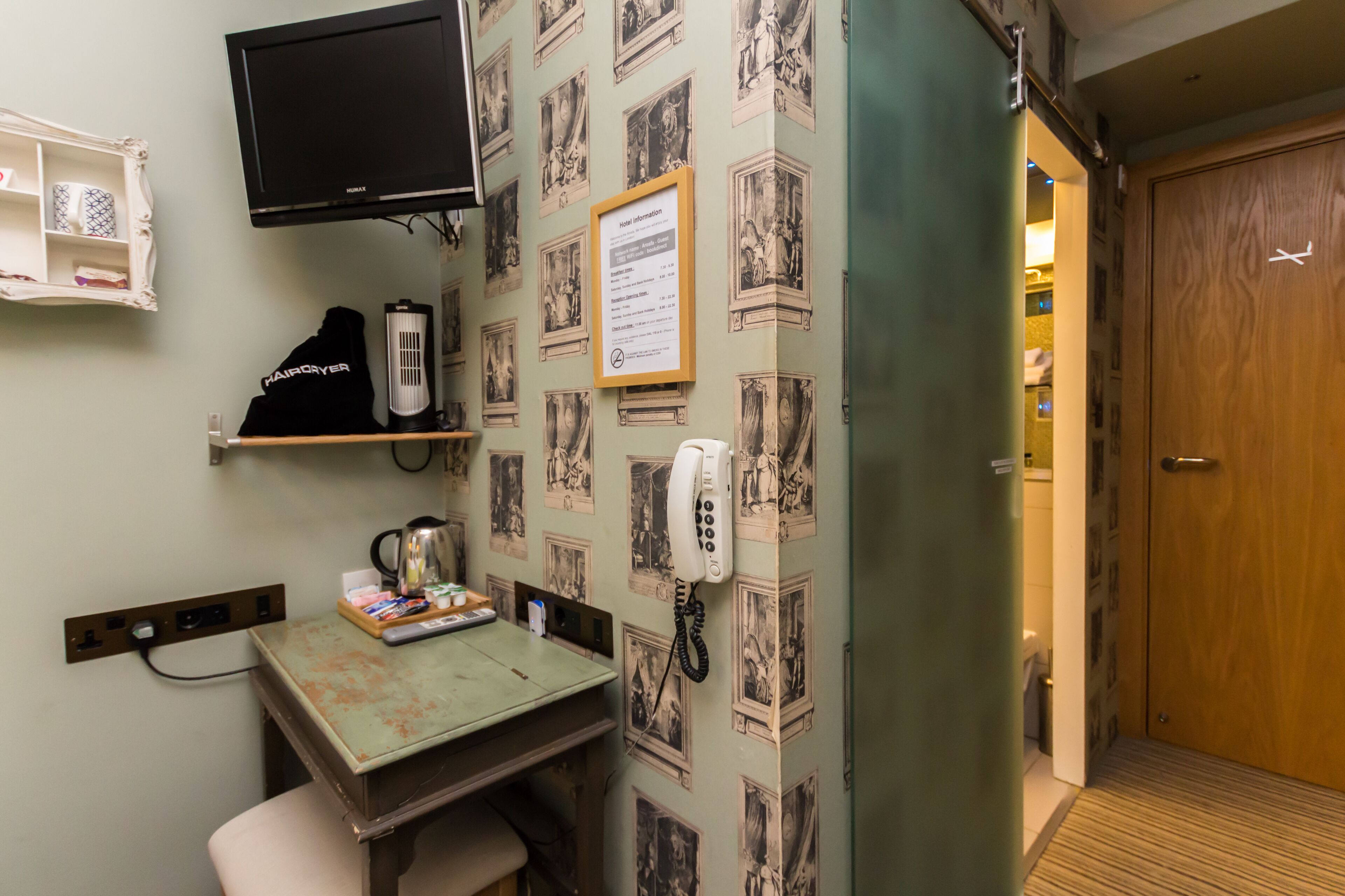 twin room | living room | 41-inch flat-screen tv with digital channels, tv