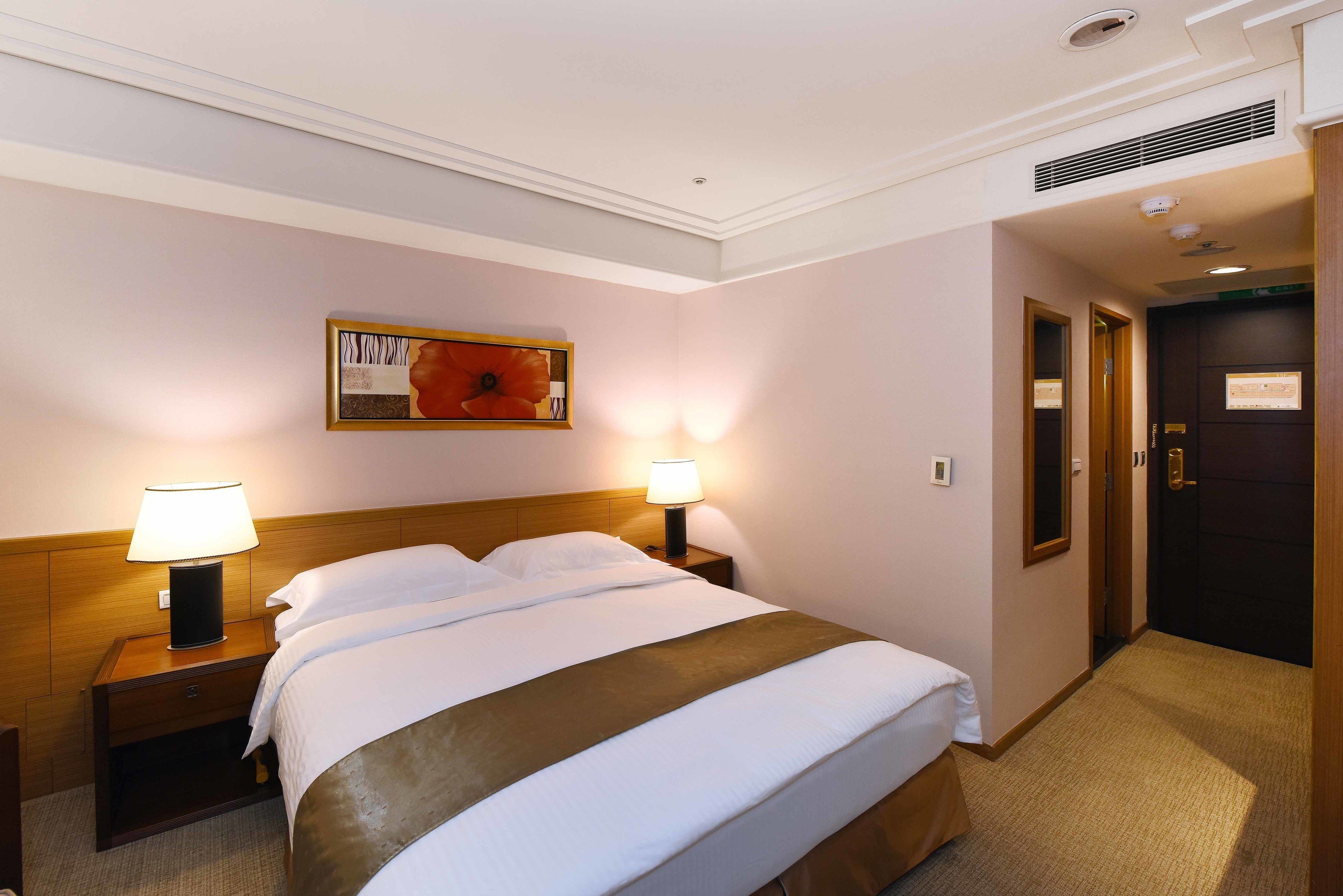 superior double room | in-room safe, desk, iron/ironing board, free wifi