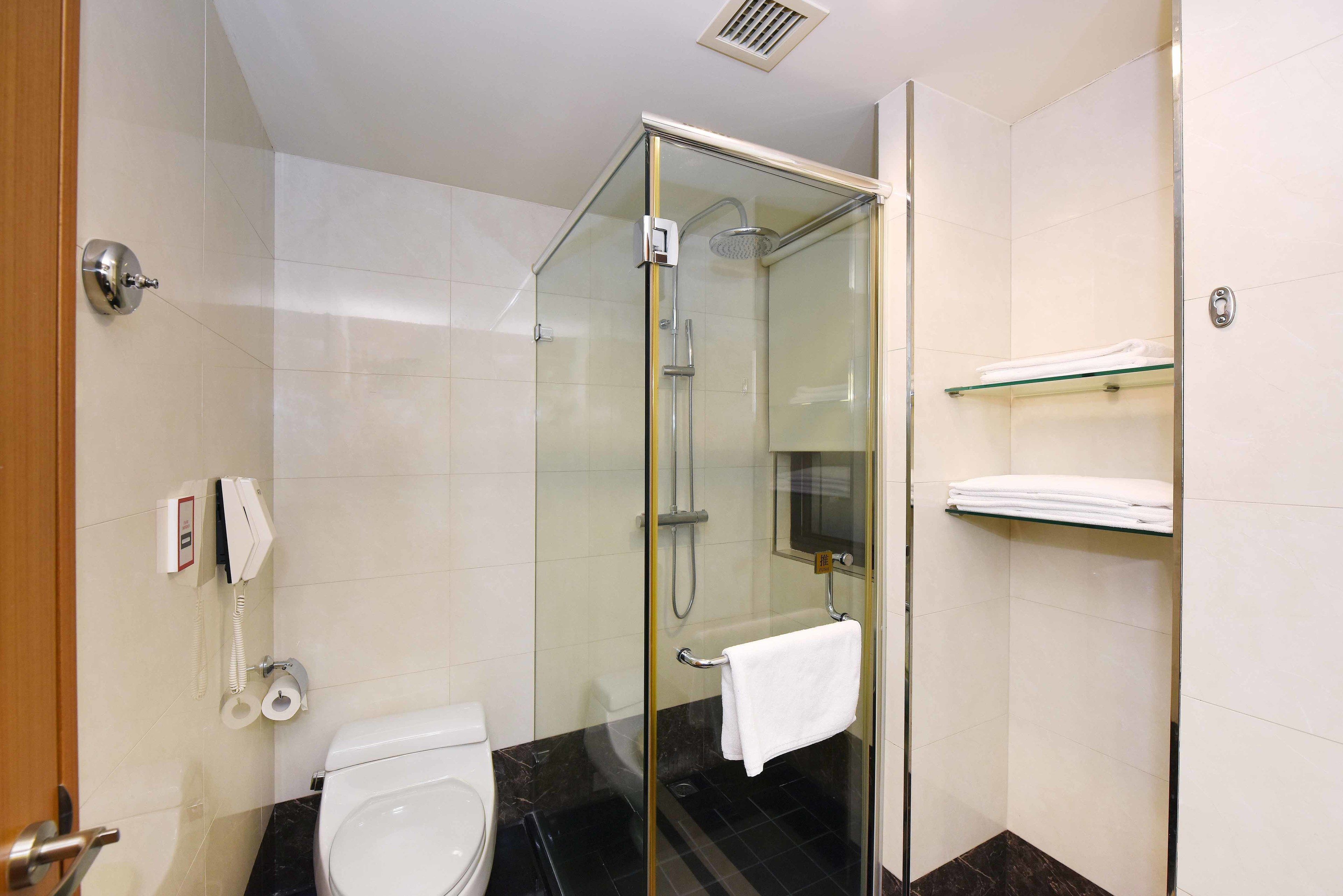 superior double room | bathroom | shower, free toiletries, hair dryer, slippers