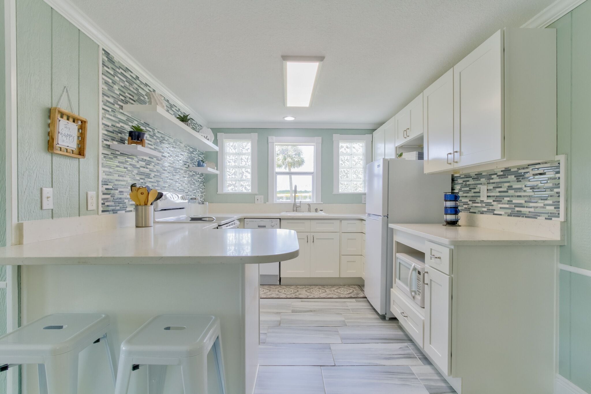 Panorama cottage | Privékeuken | Een koelkast, een microgolfoven, een oven, een kookplaat