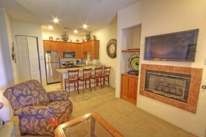 Living area - LA Quinta Vacations Rental (La Quinta)