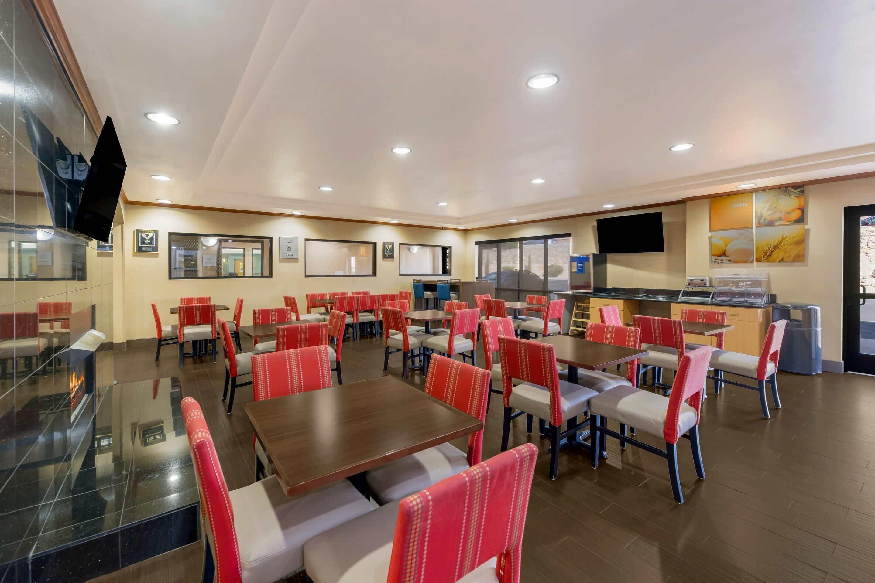 Photo - Comfort Suites El Paso West