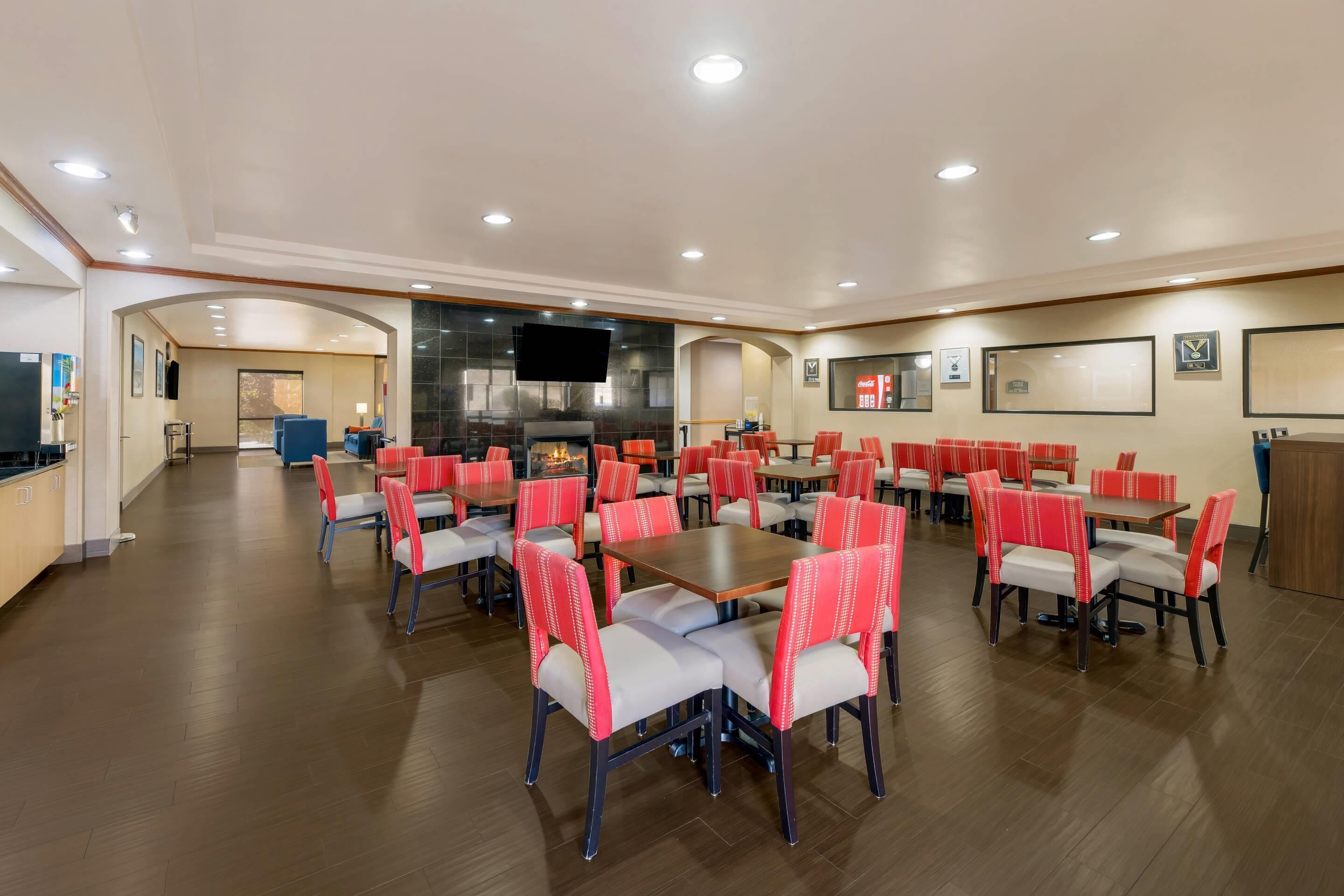 Photo - Comfort Suites El Paso West