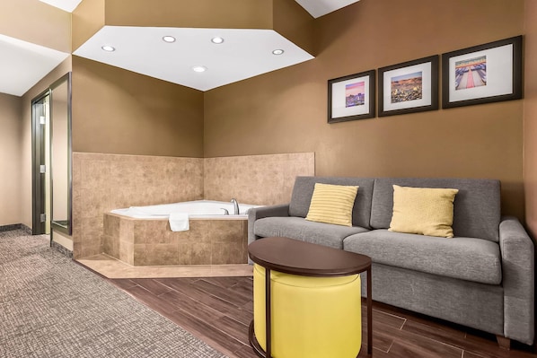 Suite, 1 King Bed, Accessible, Non Smoking