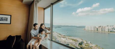 Executive Oda, 1 Yatak Odası, Liman Manzaralı | Kaliteli yatak takımı, minibar, odada kasa, masa