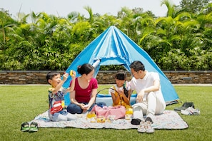 Children’s play area – outdoor
