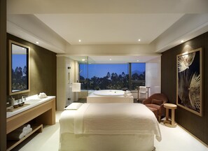 Hydrotherapy, aromatherapy, body wraps, body scrubs, facials - Hyatt Regency Hong Kong, Sha Tin (Sha Tin)