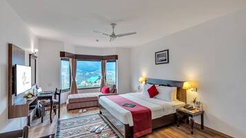 Hotel Unit (Superior Room) | Minibar, in-room safe, iron/ironing board, rollaway beds