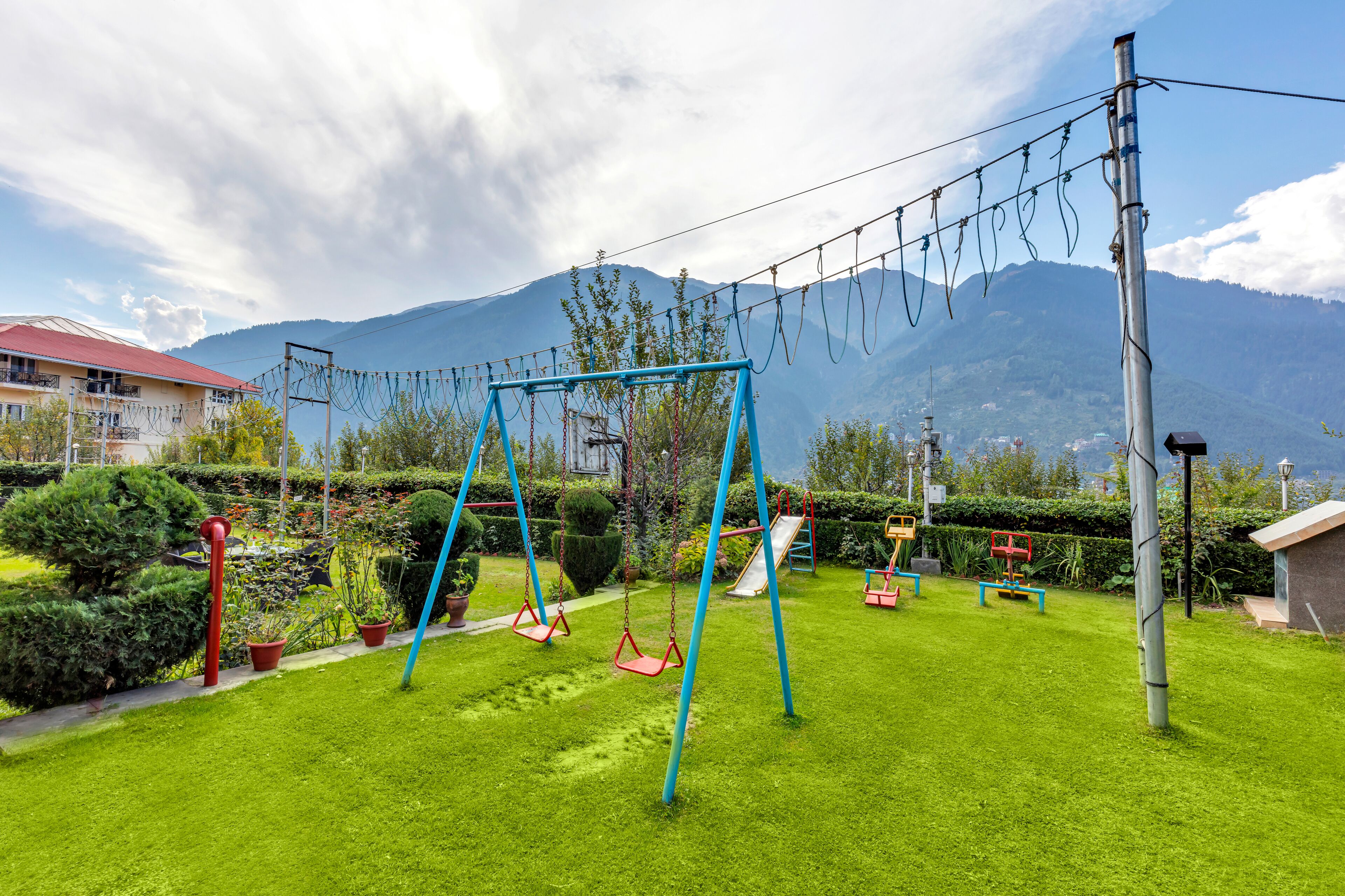 Children’s play area – outdoor