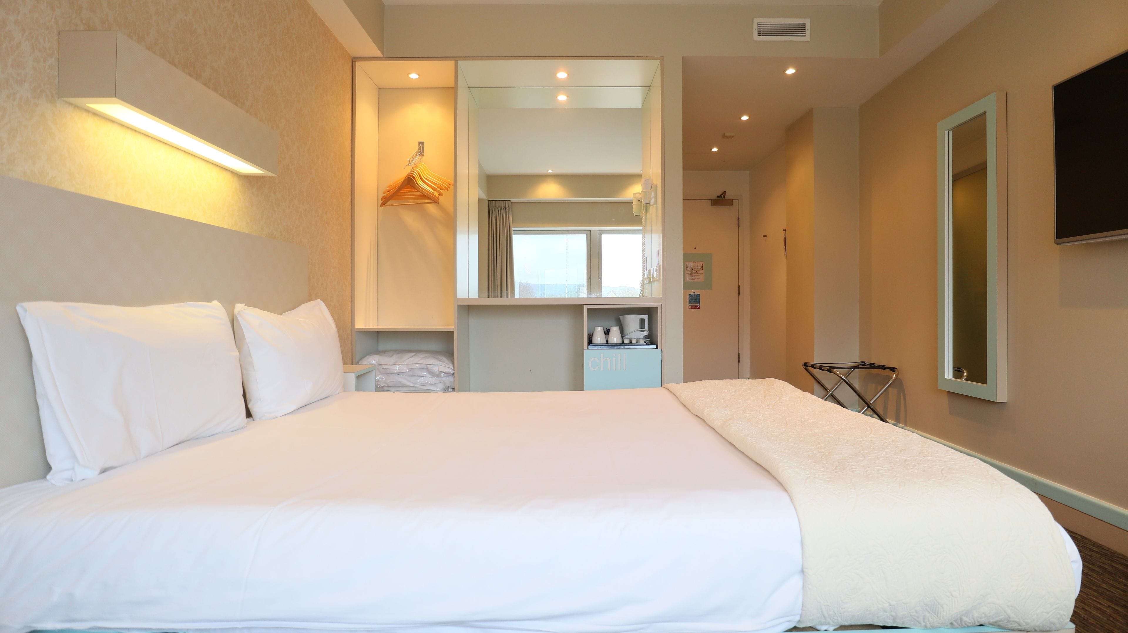 Standard Double Room | In-room safe, desk, blackout drapes, iron/ironing board
