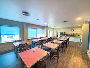 Daily continental breakfast for a fee - Citrus Hotel Cheltenham by Compass Hospitality (Cheltenham)