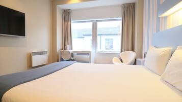 Standard Double Room | In-room safe, desk, blackout curtains, iron/ironing board