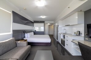 公寓, 2 间卧室 (Dual Key) | 办公桌、熨斗/熨衣板、婴儿床、免费 WiFi