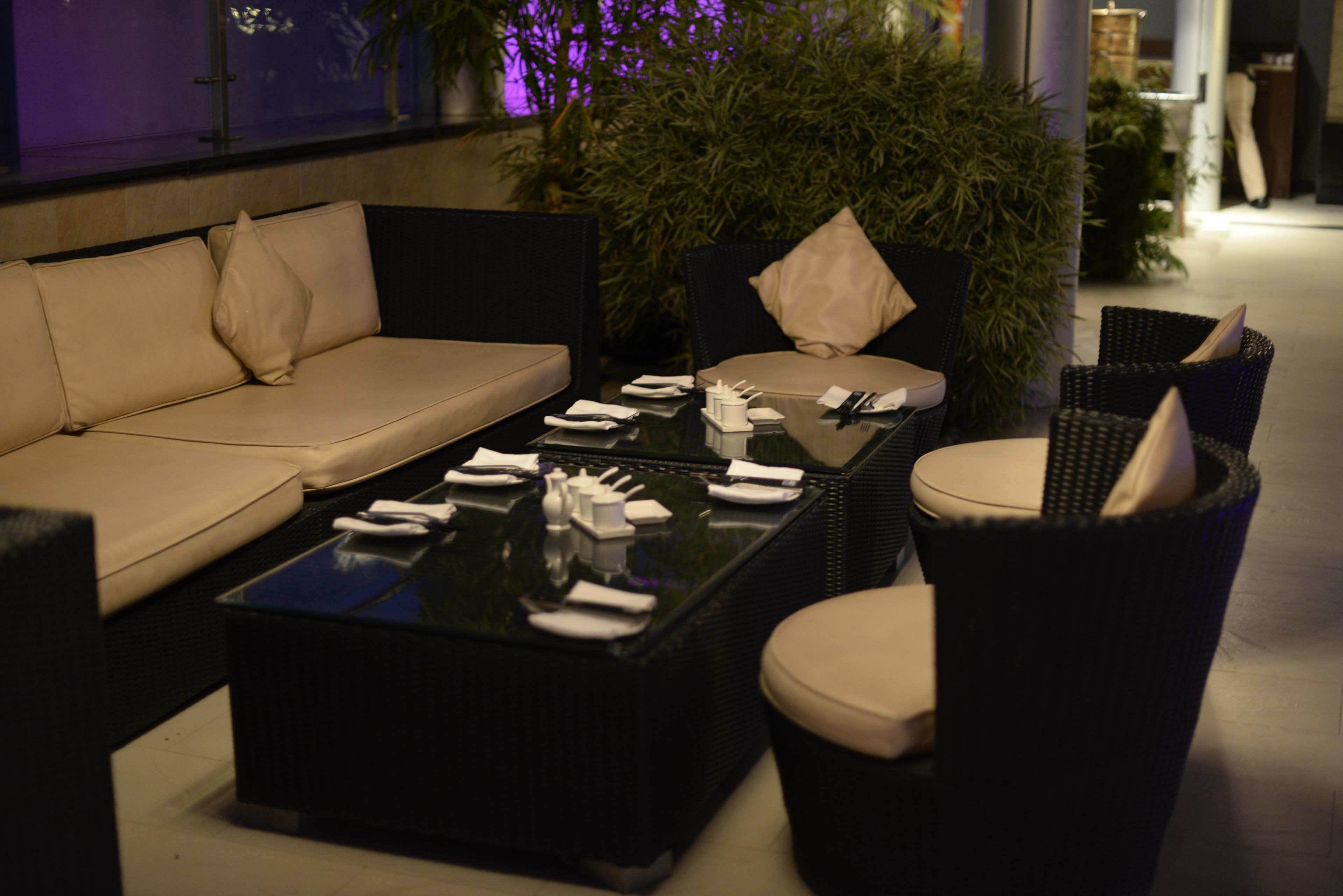 4 restaurants, lunch, dinner served; italian cuisine