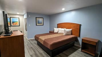 Enkeltrom – deluxe, 1 kingsize-seng | Wi-fi (inkludert)