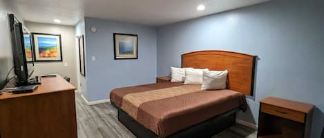 Deluxe Single Room, 1 King Bed | Free WiFi
