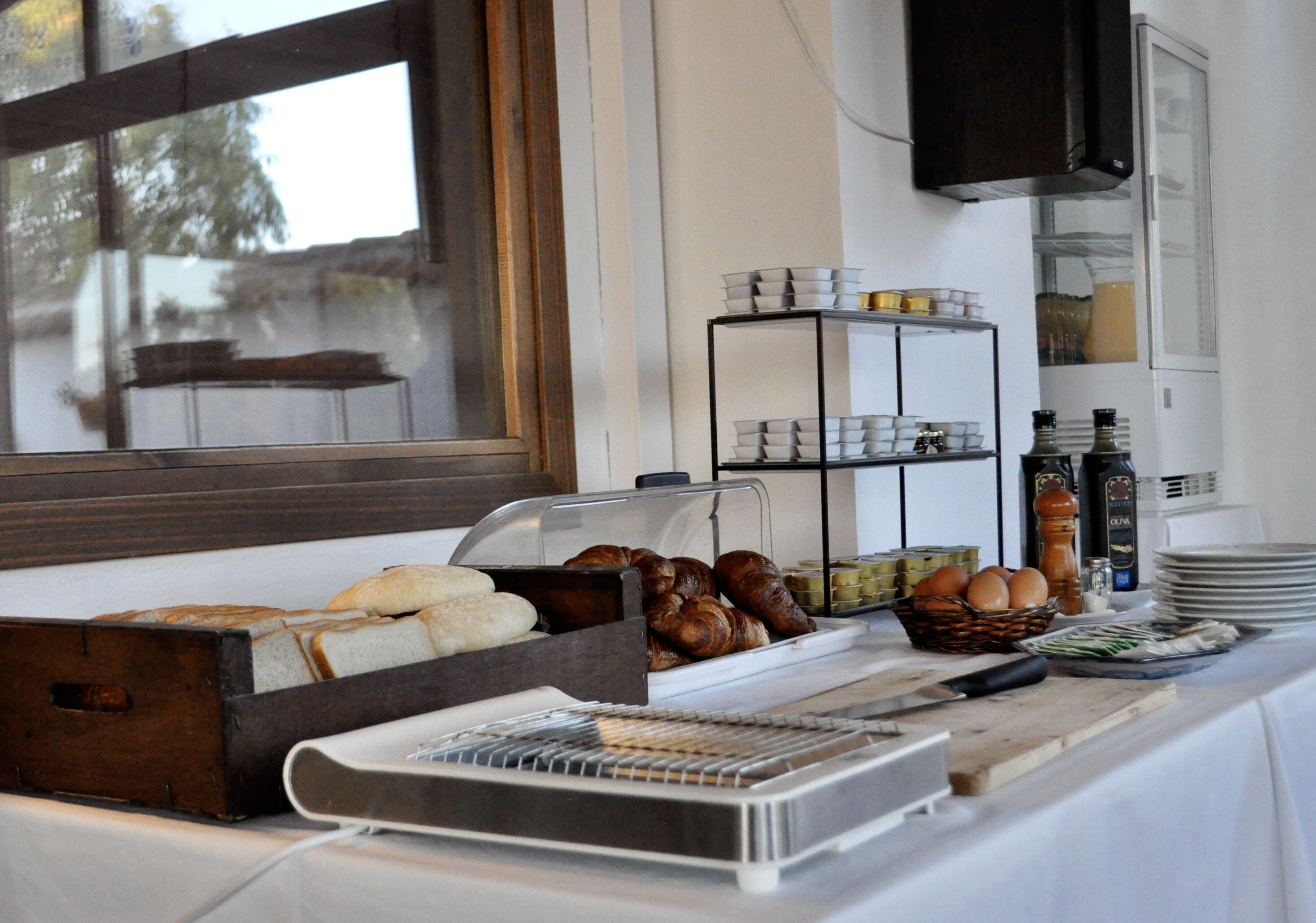 daily buffet breakfast (eur 10 per person)