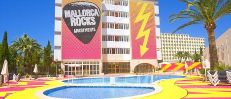 Alberca al aire libre