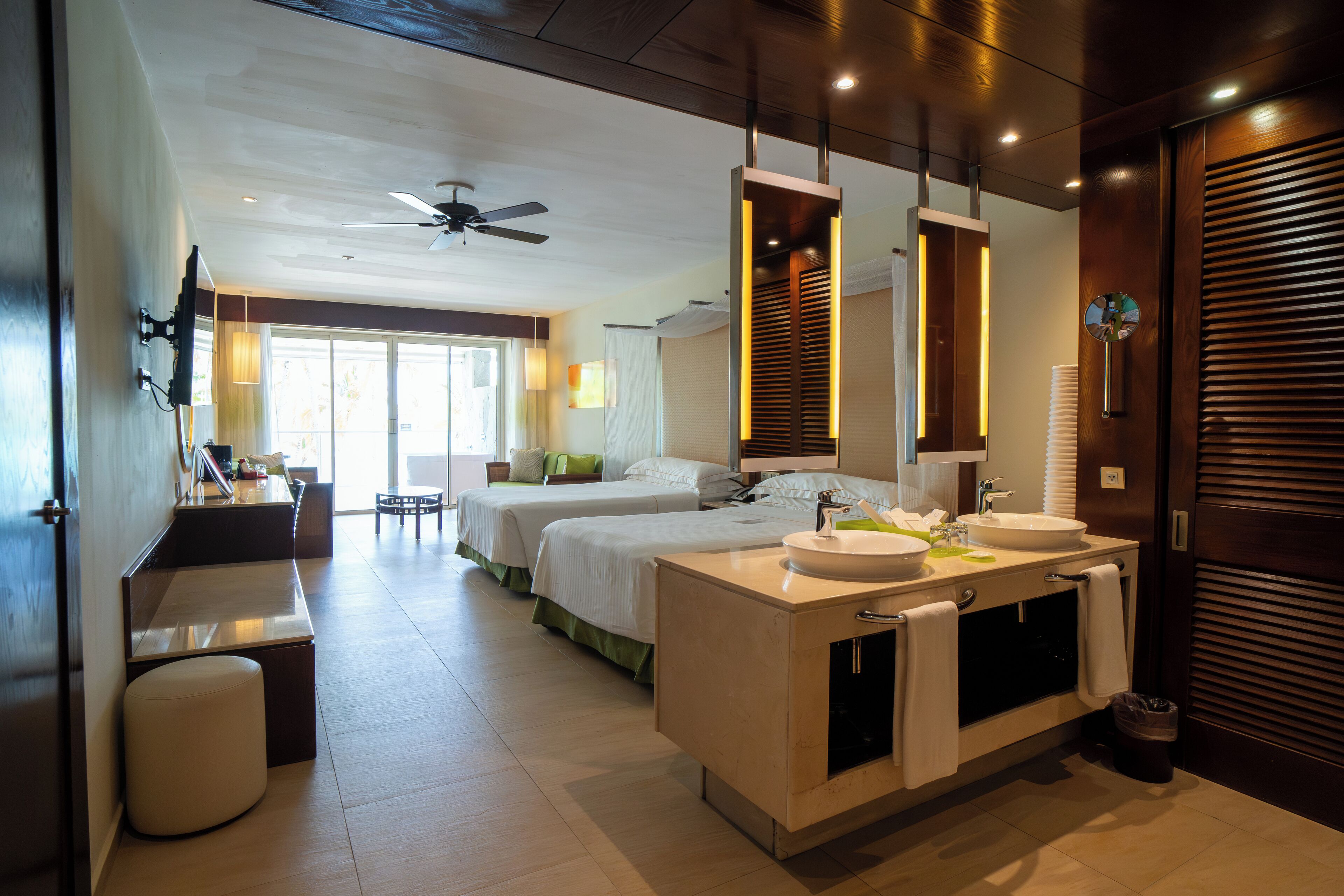 Rainfall showerhead, free toiletries, hair dryer, bathrobes