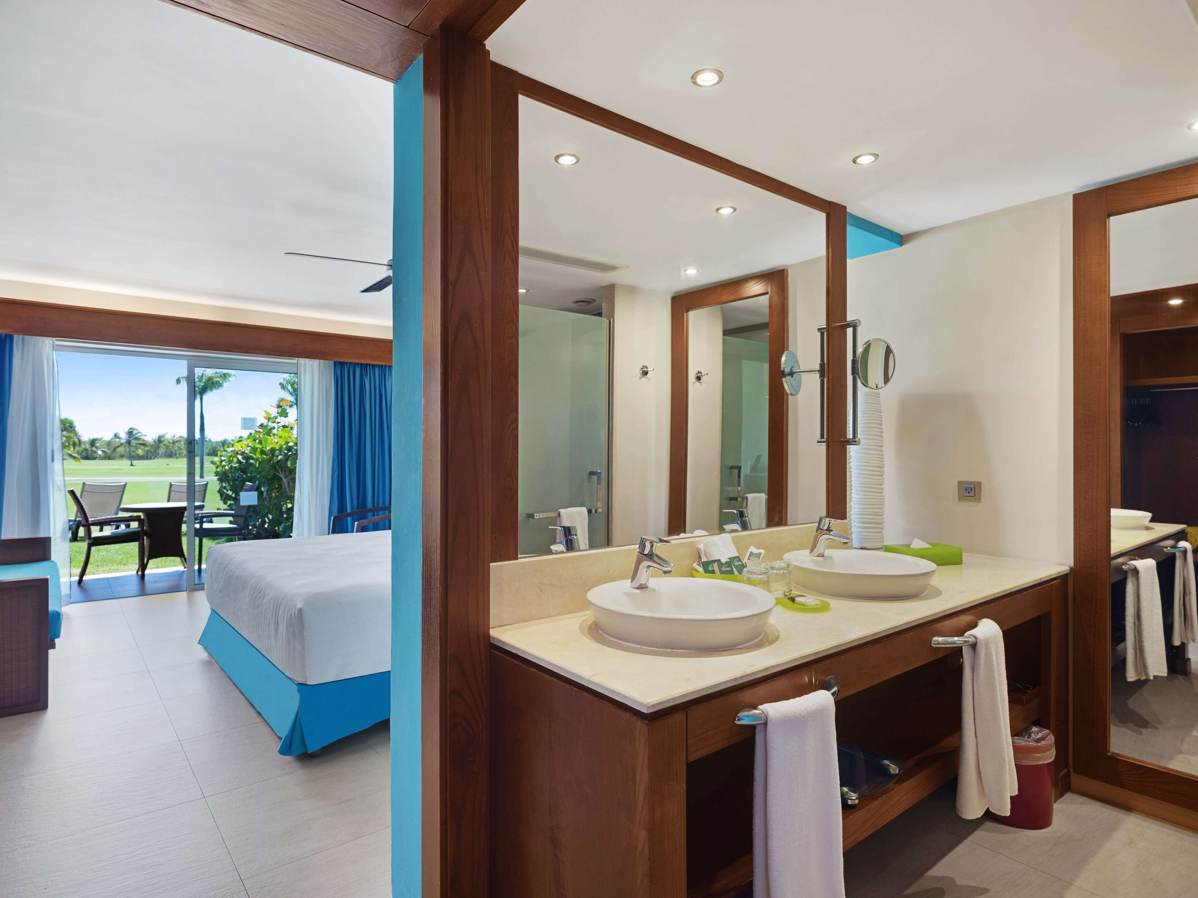 Premium bedding, minibar, in-room safe, individually decorated