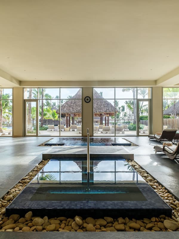 Couples treatment rooms, sauna, hot tub, hot springs, Turkish bath