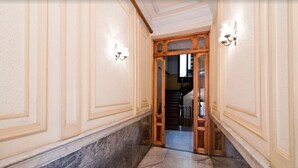 Interior - Hostal Oporto (Madrid)