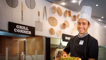 2 restaurants, spécialités Cuisine méditerranéenne