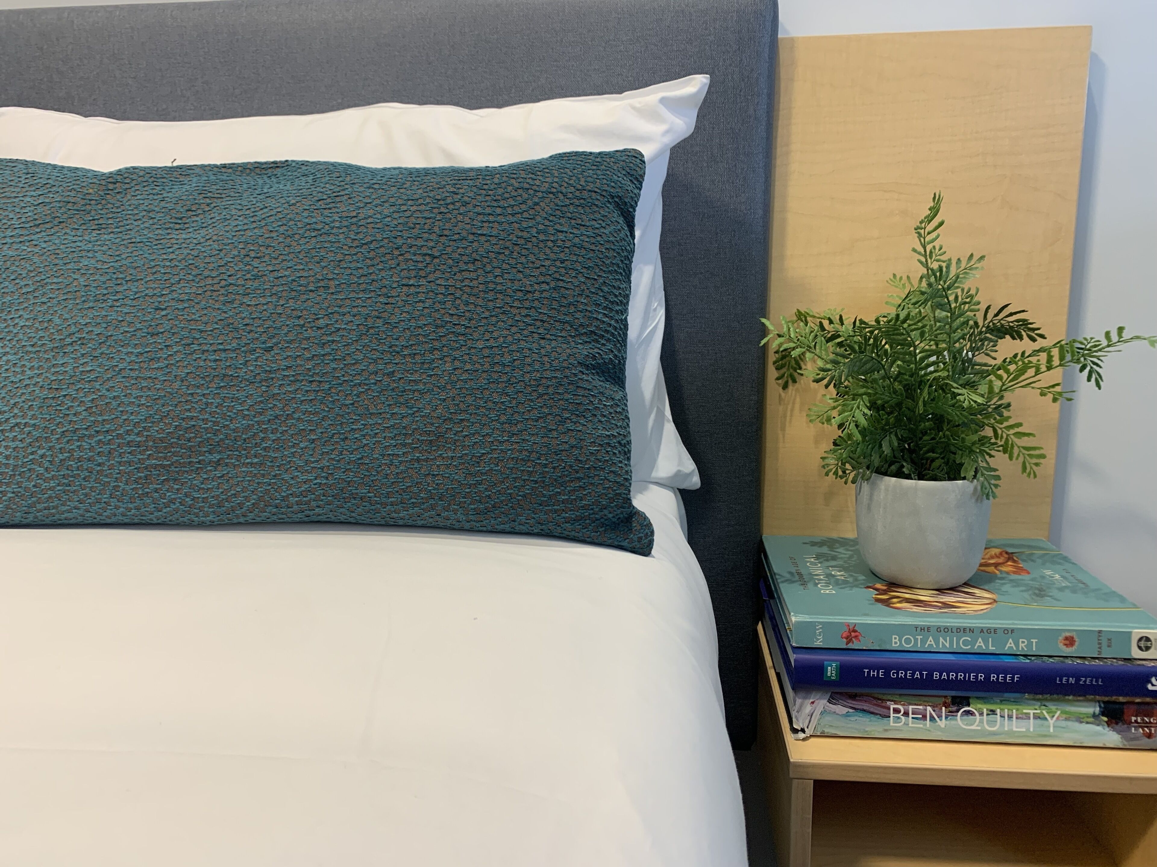 deluxe room, 1 king bed | 1 bedroom, pillow-top beds, desk, iron/ironing board