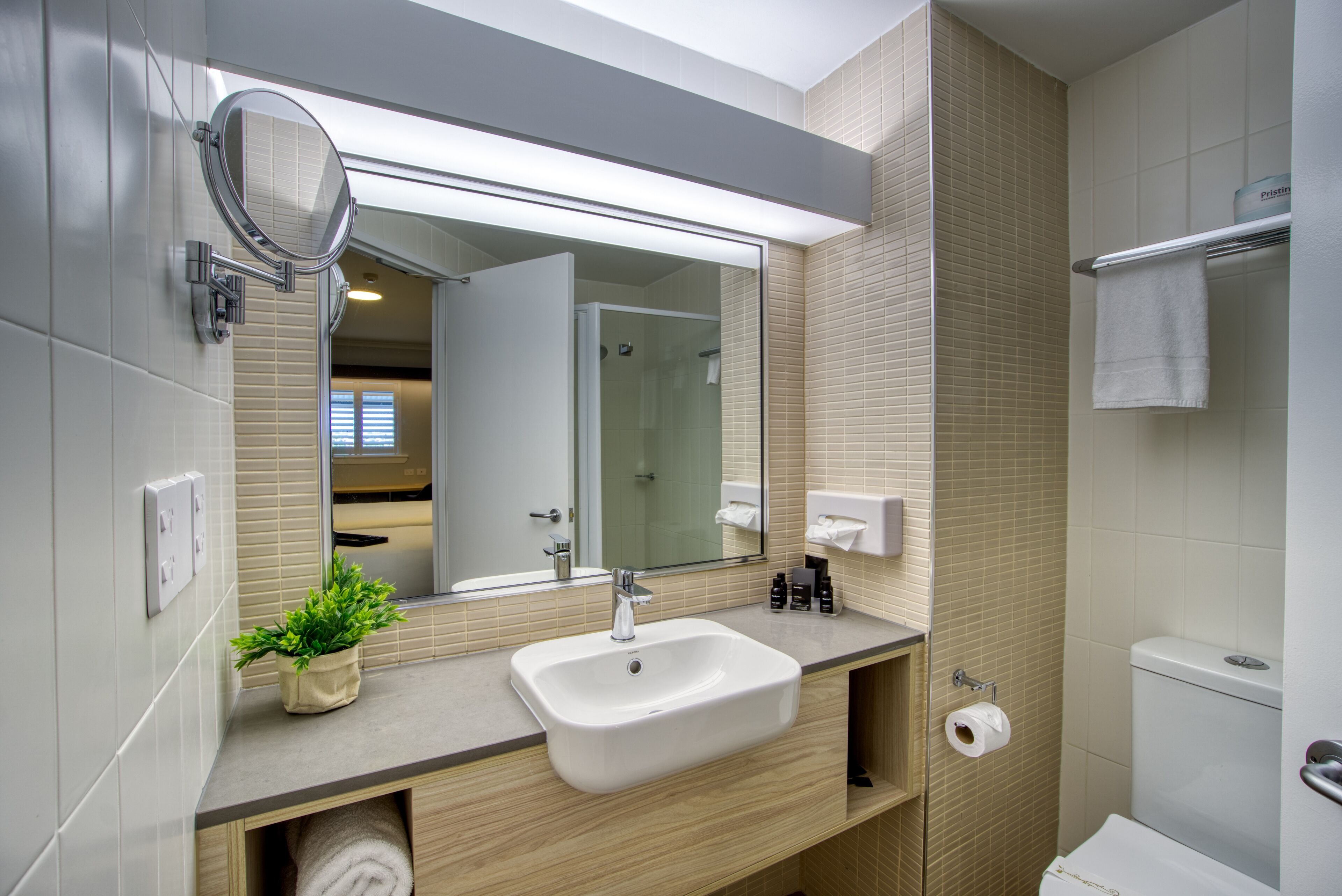 shower, free toiletries, hair dryer, towels