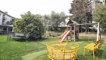 Children’s play area – outdoor