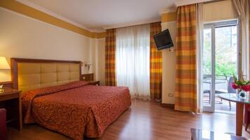 Chambre Triple, vue jardin
