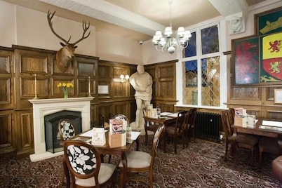 Castle Hotel
