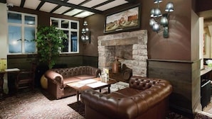 Lobby - Castle Hotel (Ruthin)