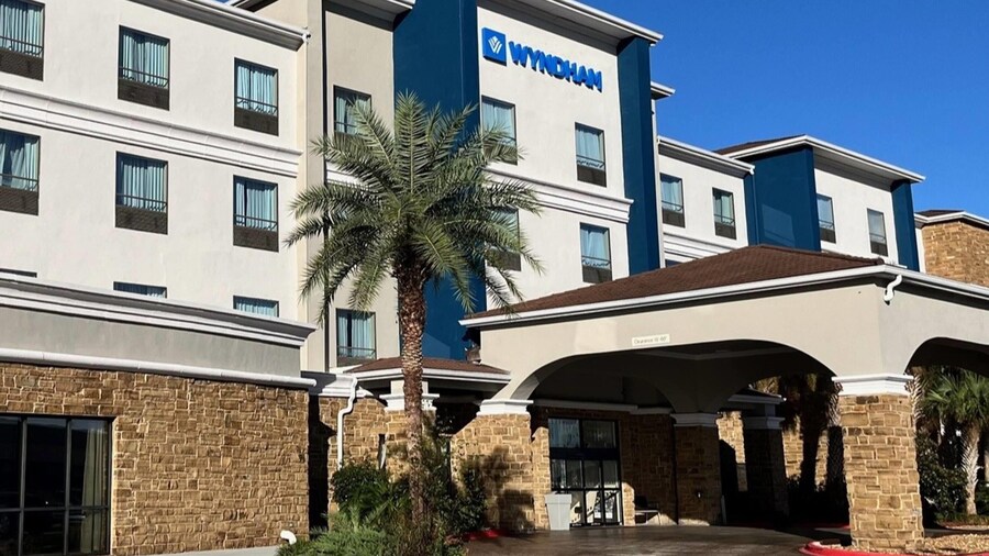 Wyndham Lake Charles Casino Area