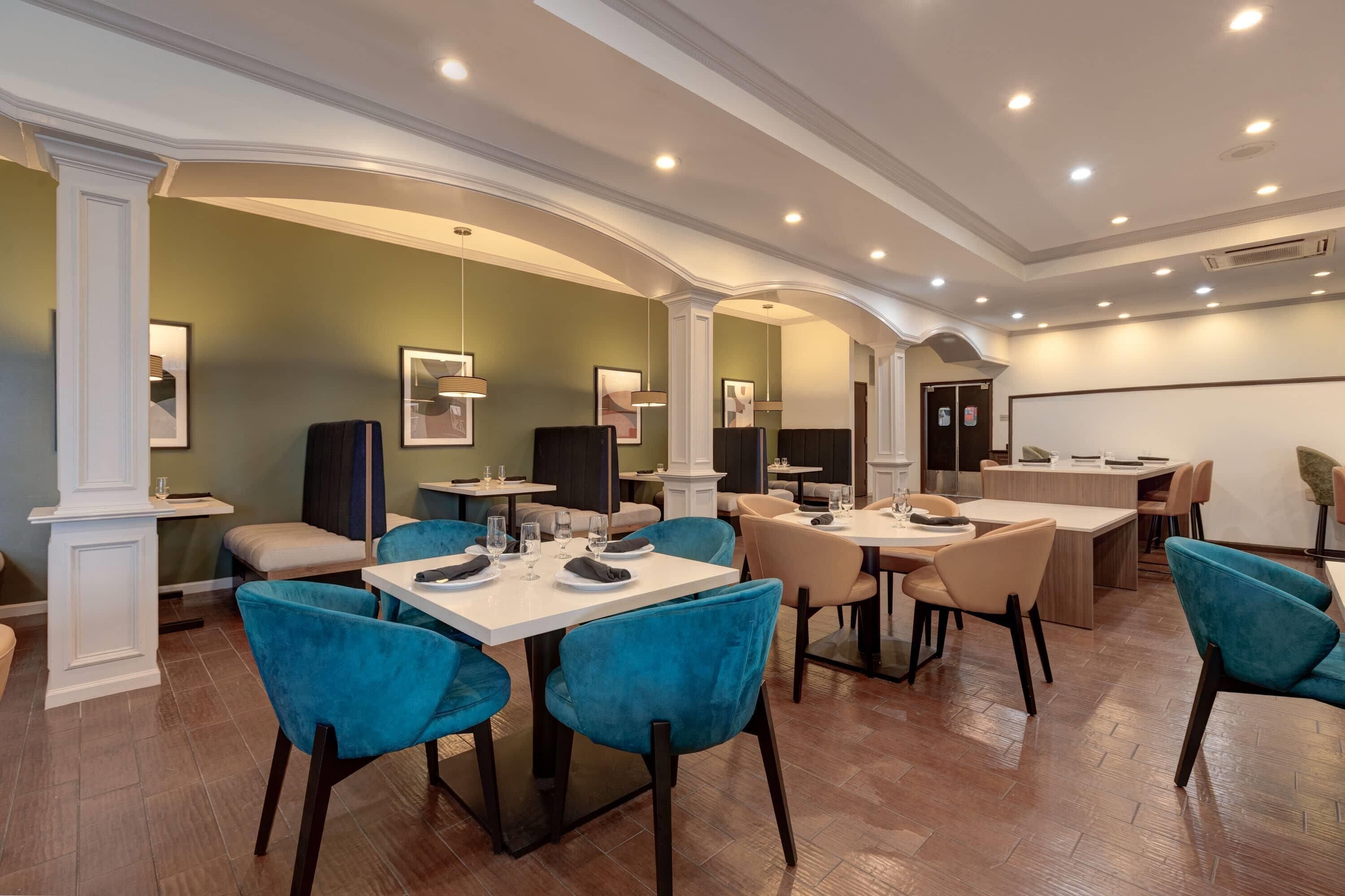 Breakfast and dinner served, American cuisine